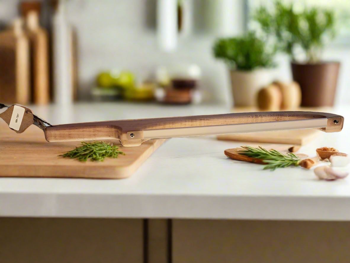 Bread Knife – Slice with Shine, Serve with Style