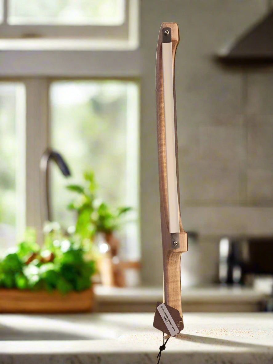 Bread Knife – Light in the Grain, Sharp in the Cut