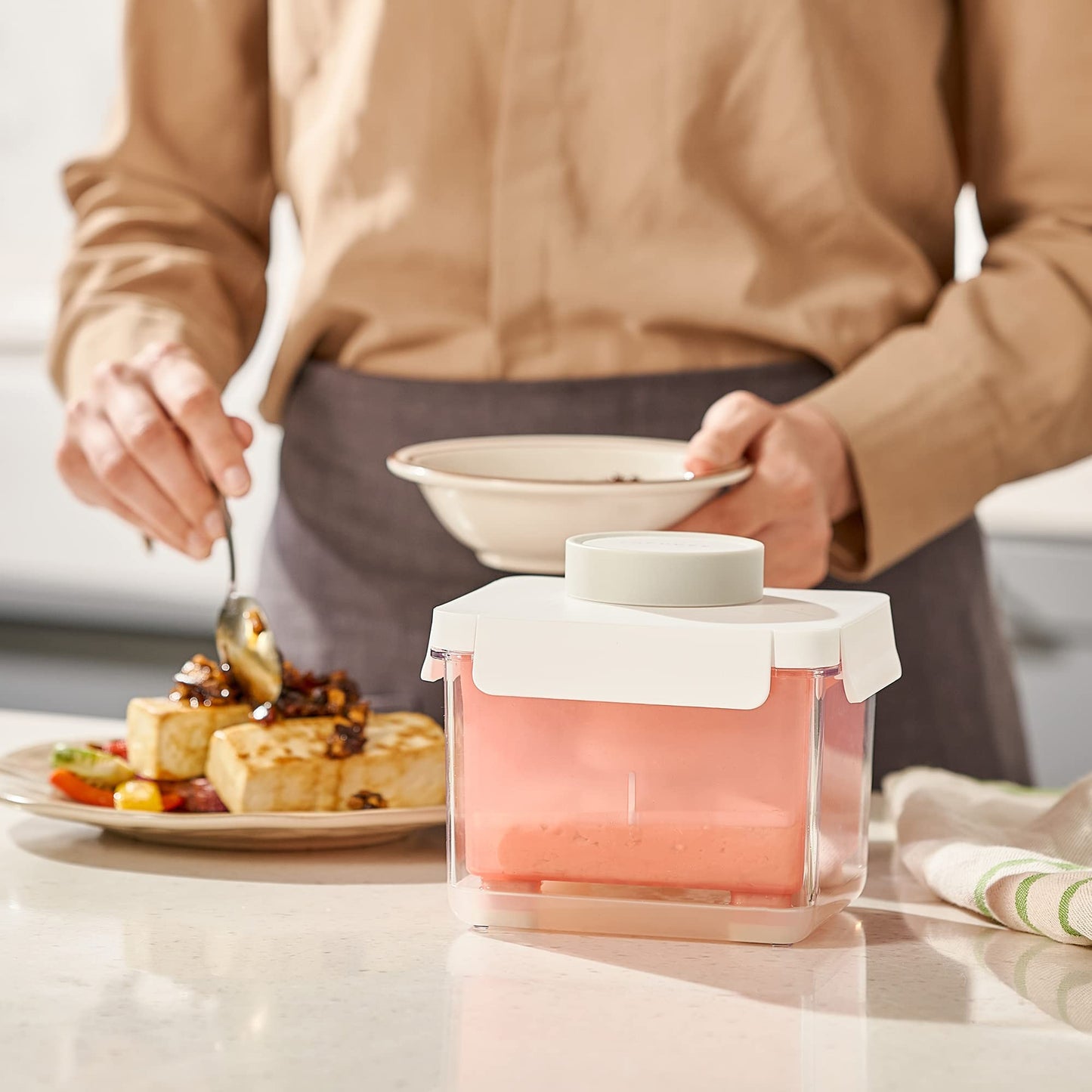 Tofu Press for Vegan - Dishwasher Safe & BPA Free Tofu Presser that Swiftly Drains Water from Soft, Firm, Extra Firm & Organic Tofu Without Crack in just 15-20min - Enhanced Flavor & Texture