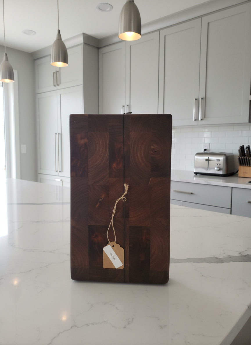 Handcrafted Black Walnut End Grain Butcher Board – 6.5" x 10.5" x 1.5" with Rubber Feet