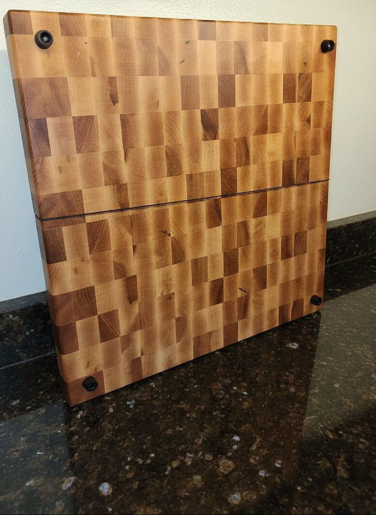 Hard Maple End Grain Butcher Block – 15x15x2 with Rubber Feet