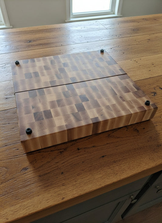Hard Maple End Grain Butcher Block – 15x15x2 with Rubber Feet