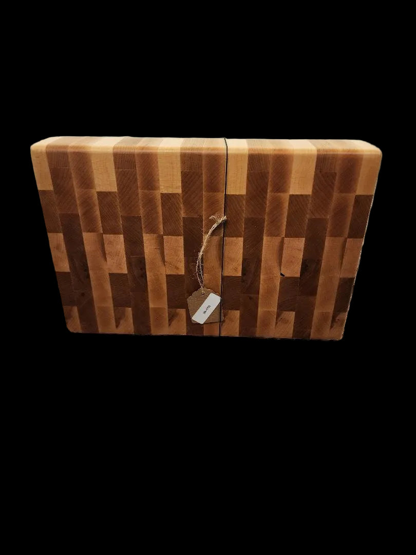 Hard Maple End Grain Butcher Block – 8x12x2 with Rubber Feet