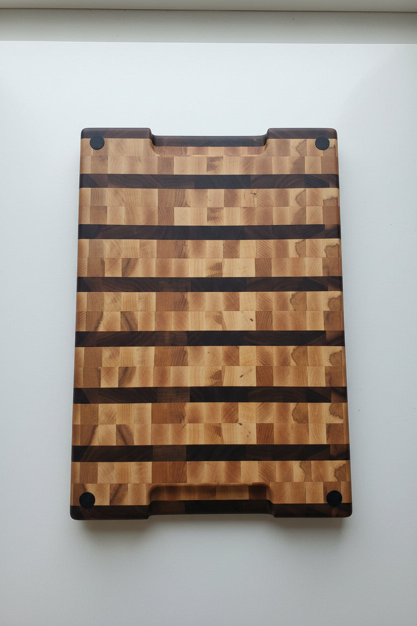 Handcrafted End Grain Cutting Board – 14" × 20" × 1.5" Walnut & Hard Maple with Juice Groove, Rubber Feet + Handholds