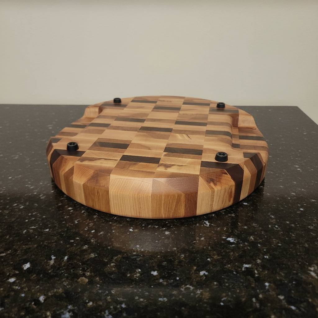 Handcrafted 16" Round End‑Grain Butcher Block — Northern Hard Maple & Black Walnut (2.5" Thick) with Handholds & Rubber Feet
