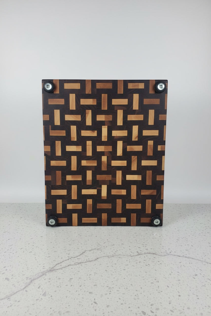 XL 16.25x19.25x2" end grain black walnut and northern hard maple 