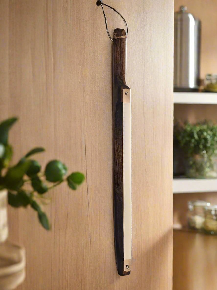 Bread Knife – Artisan Style Meets Everyday Function in a Handcrafted Design