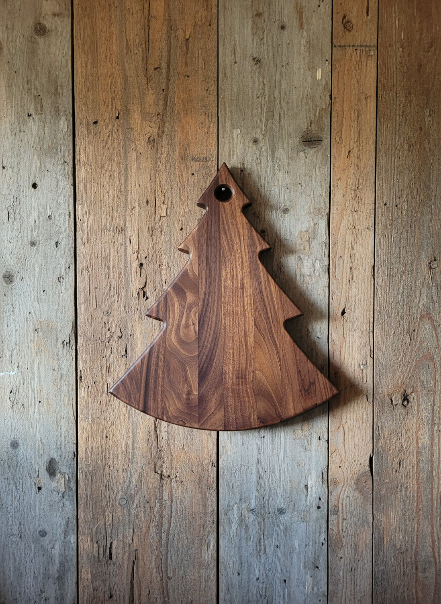 Black Walnut Christmas Tree Cutting Board – Holiday Charm, Artisan Craft