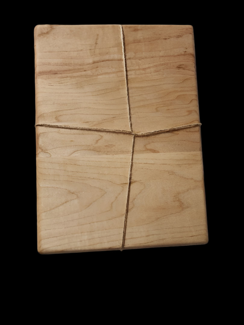 Handmade 8.5" x 11.5" x 1" Hard Maple Cutting Board – A Practical and Elegant Kitchen Essential