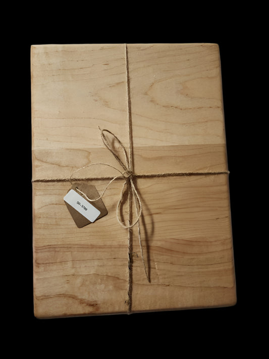 Handcrafted 8.5" x 11.5" x 1" Hard Maple Cutting Board – A Durable and Elegant Kitchen Essential