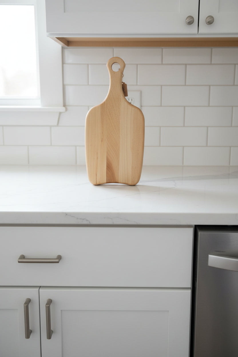Handcrafted Cutting Board – 7" × 15" × 3/4" Northern Hard Maple with Handle