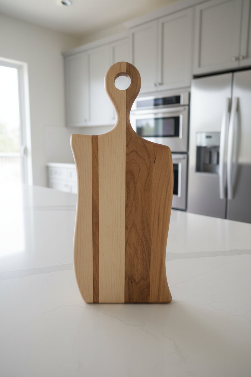 Handcrafted Cutting Board – 6" × 15" × 3/4" Northern Hard Maple with Handle